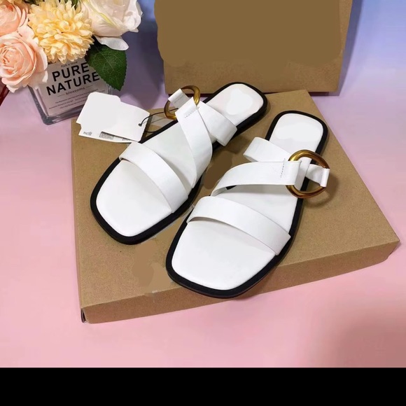 Zara Tan Flat Sandals with Gold Buckle - Picture 4 of 11